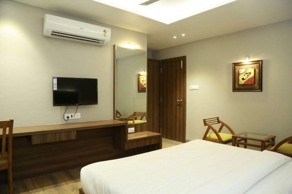 Hotel City Crown Mandsaur Bagian luar foto