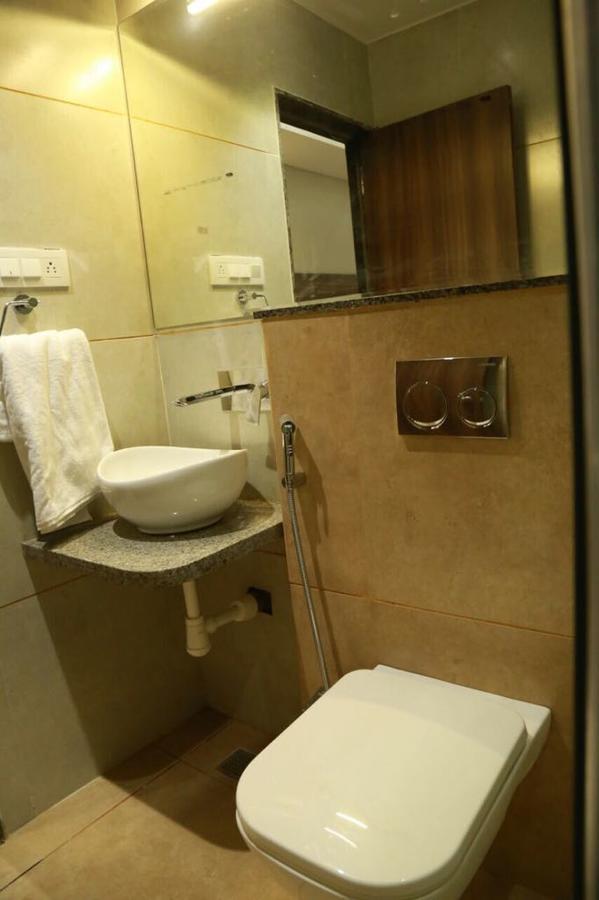 Hotel City Crown Mandsaur Bagian luar foto