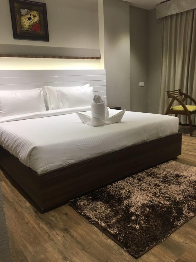 Hotel City Crown Mandsaur Bagian luar foto